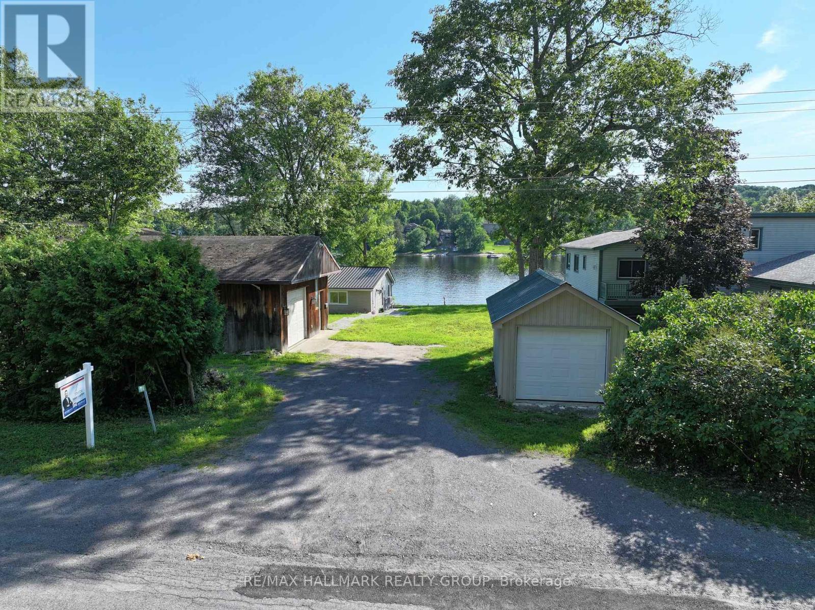 1114 Bayview Drive Property Photo 10