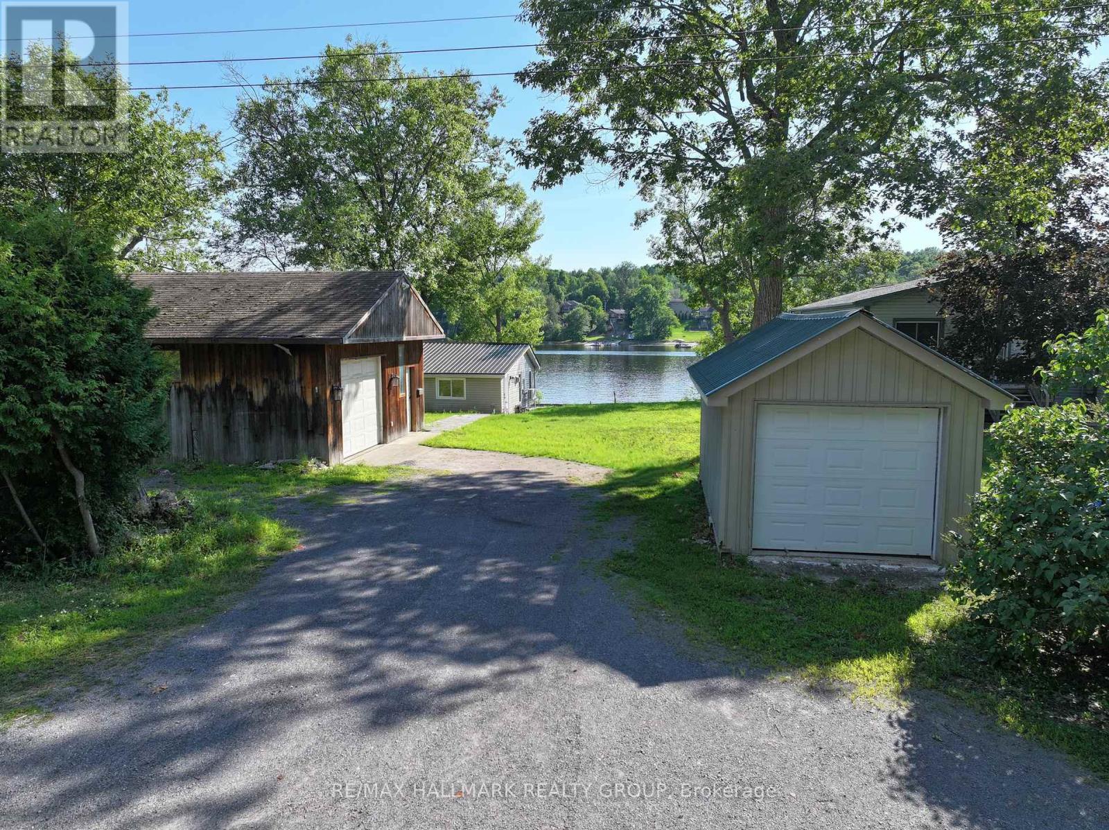 1114 Bayview Drive Property Photo 11