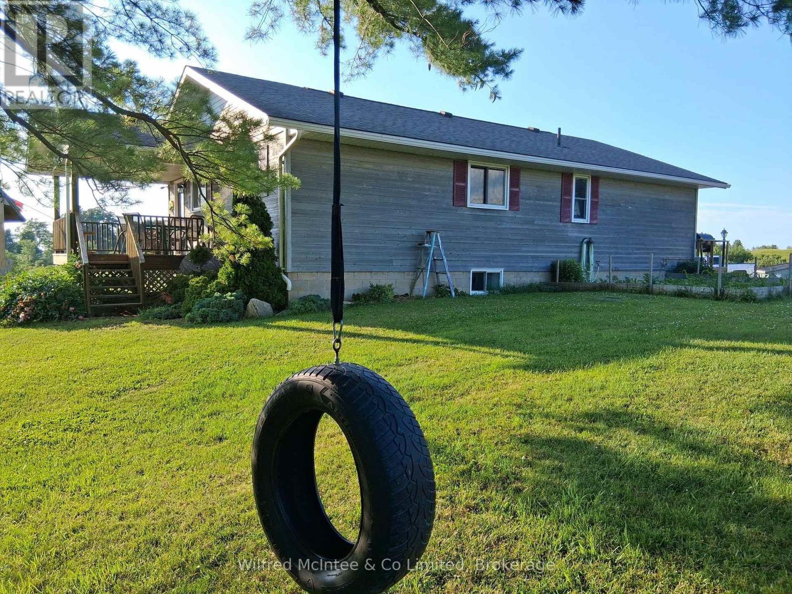 932 Bruce 86 Road Property Photo 3