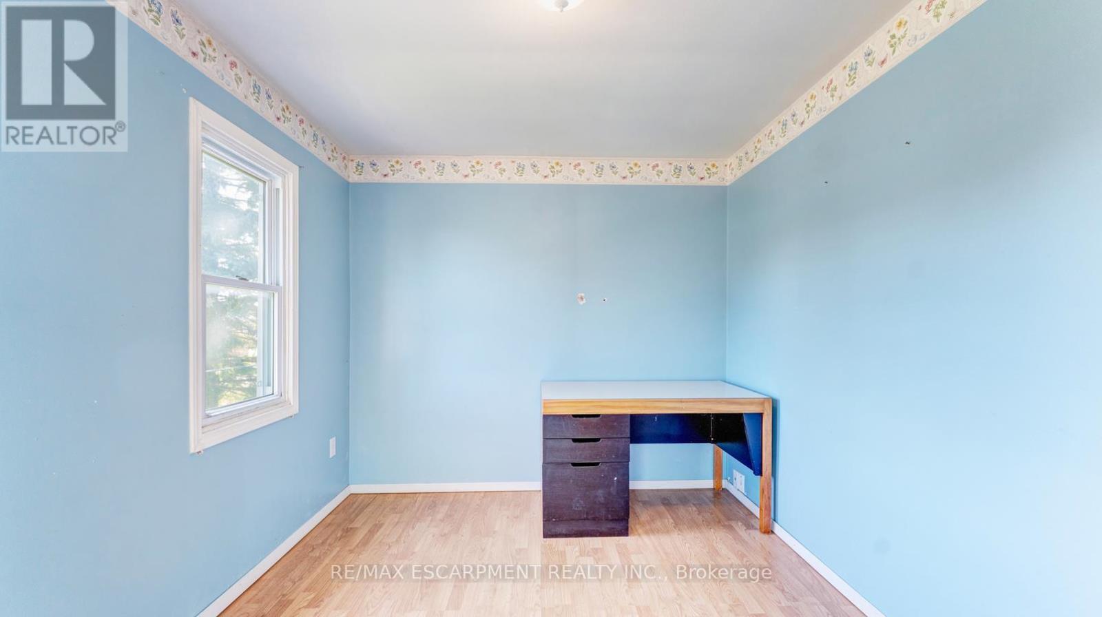 350 Perth Street Property Photo 17