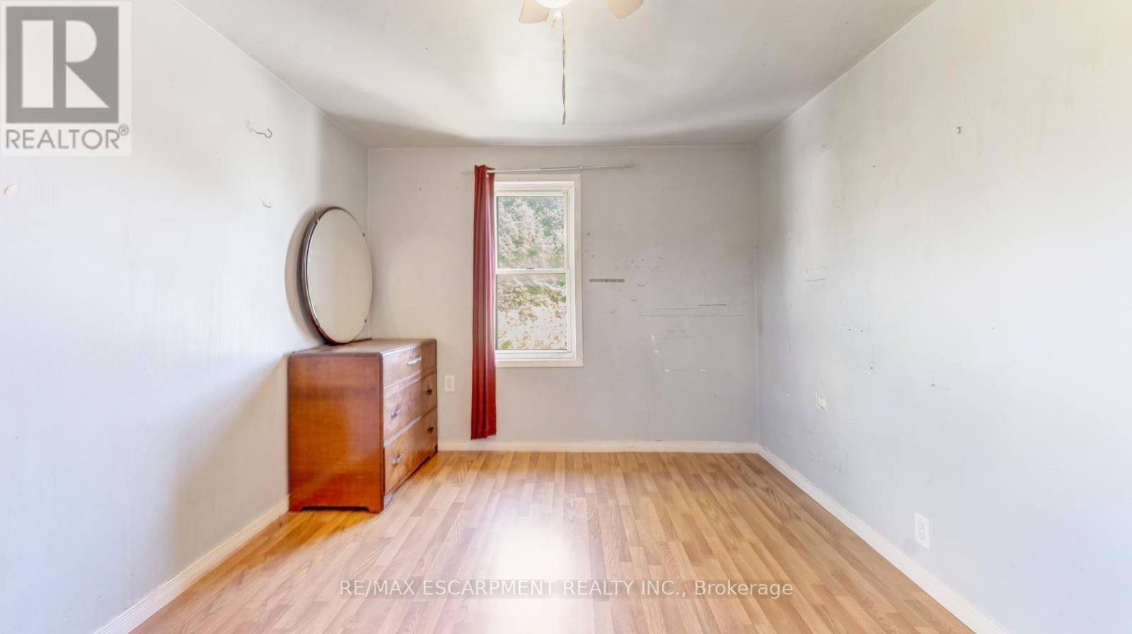 350 Perth Street Property Photo 19