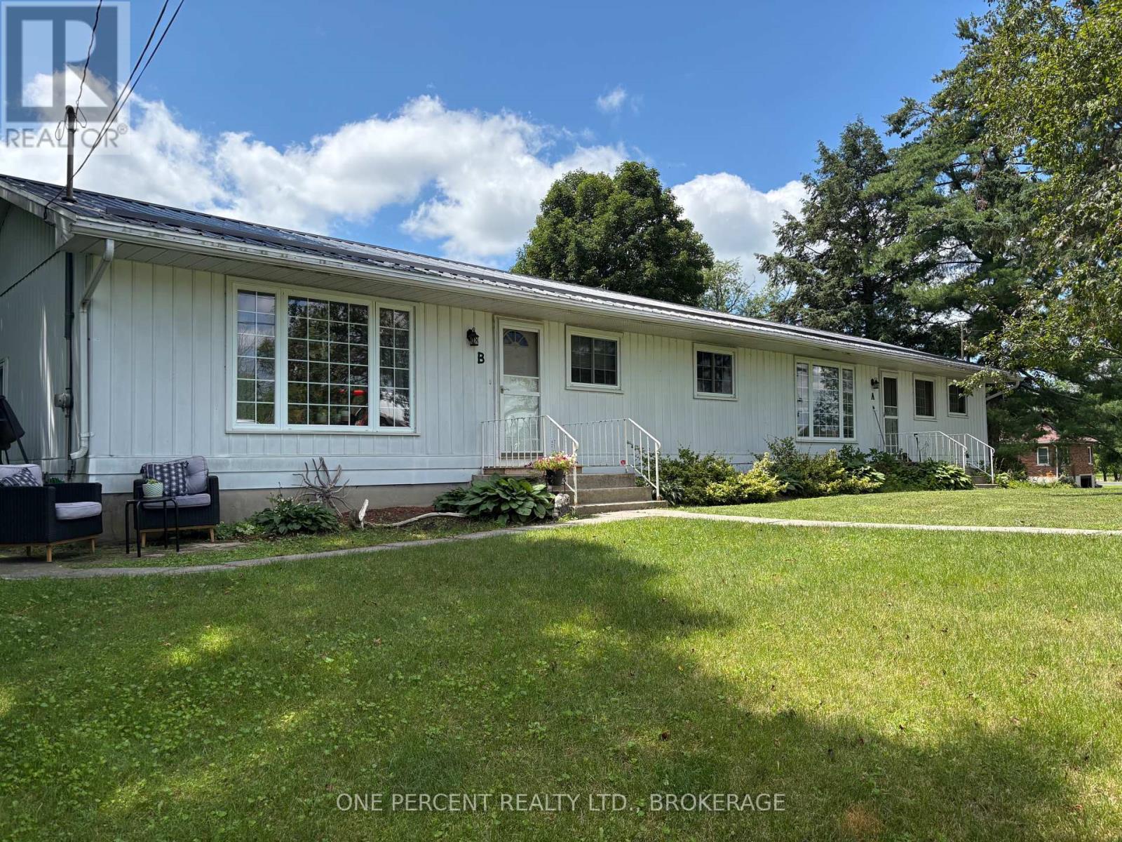 4338 Maple Drive E Property Photo 1