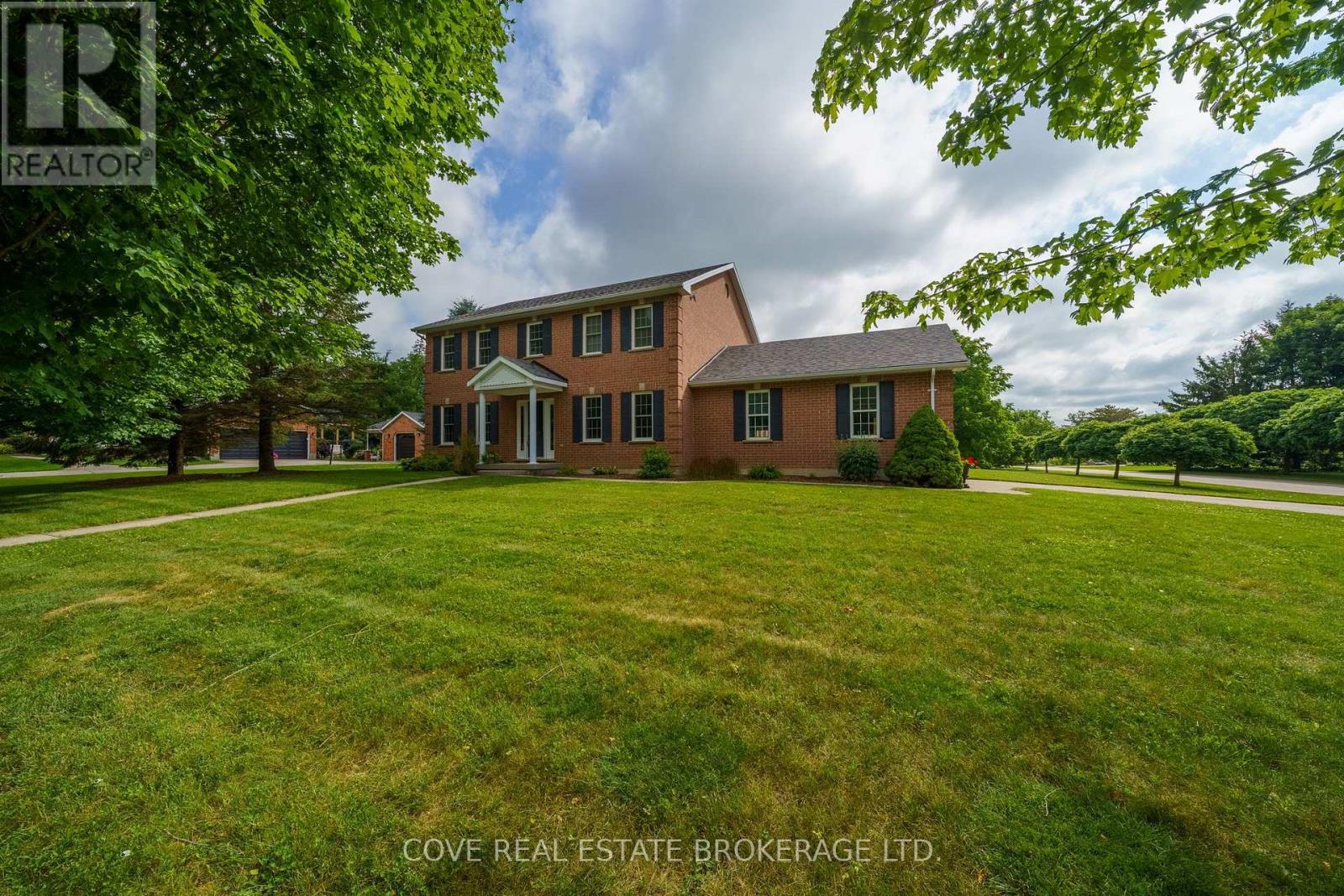 149 Salisbury Drive Property Photo 2