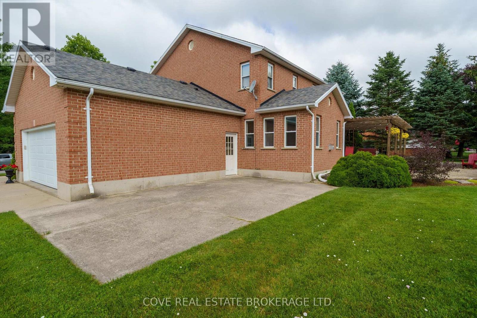 149 Salisbury Drive Property Photo 38
