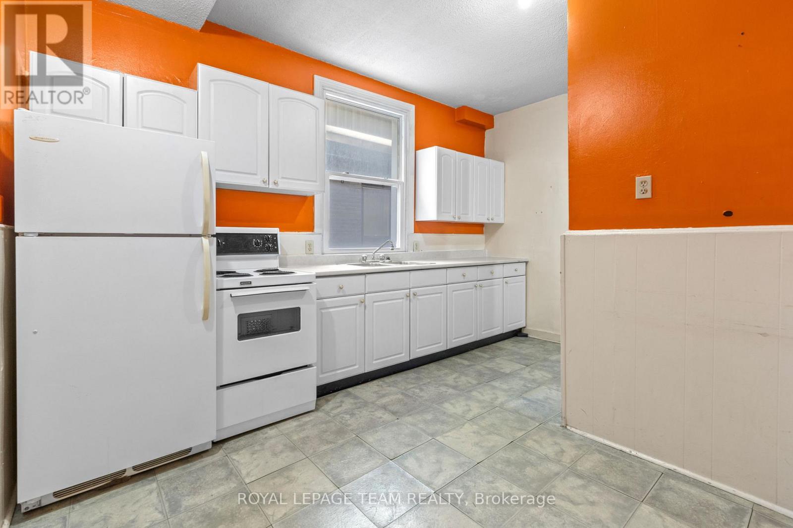 498 Gladstone Avenue Property Photo 10