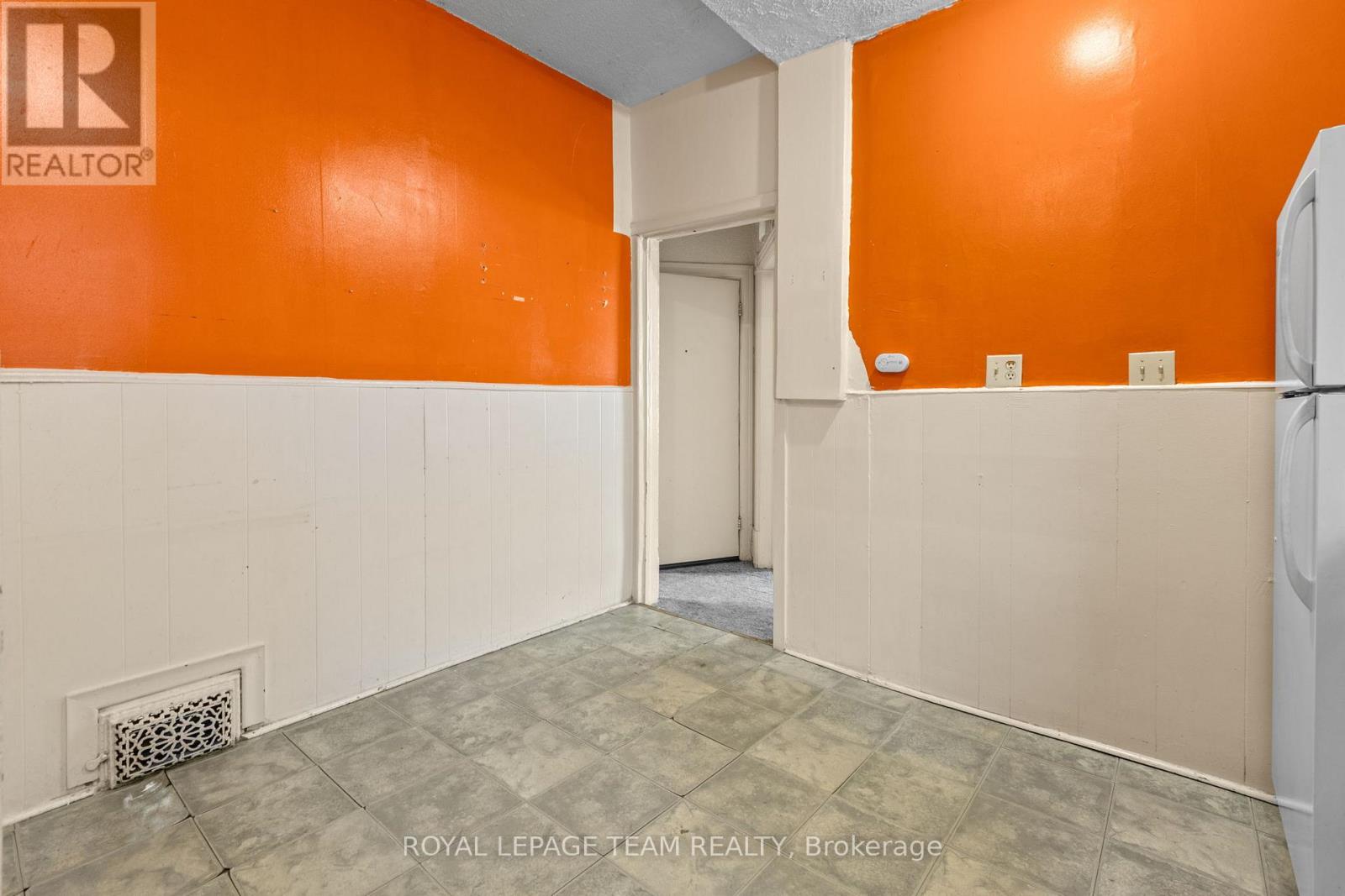 498 Gladstone Avenue Property Photo 12