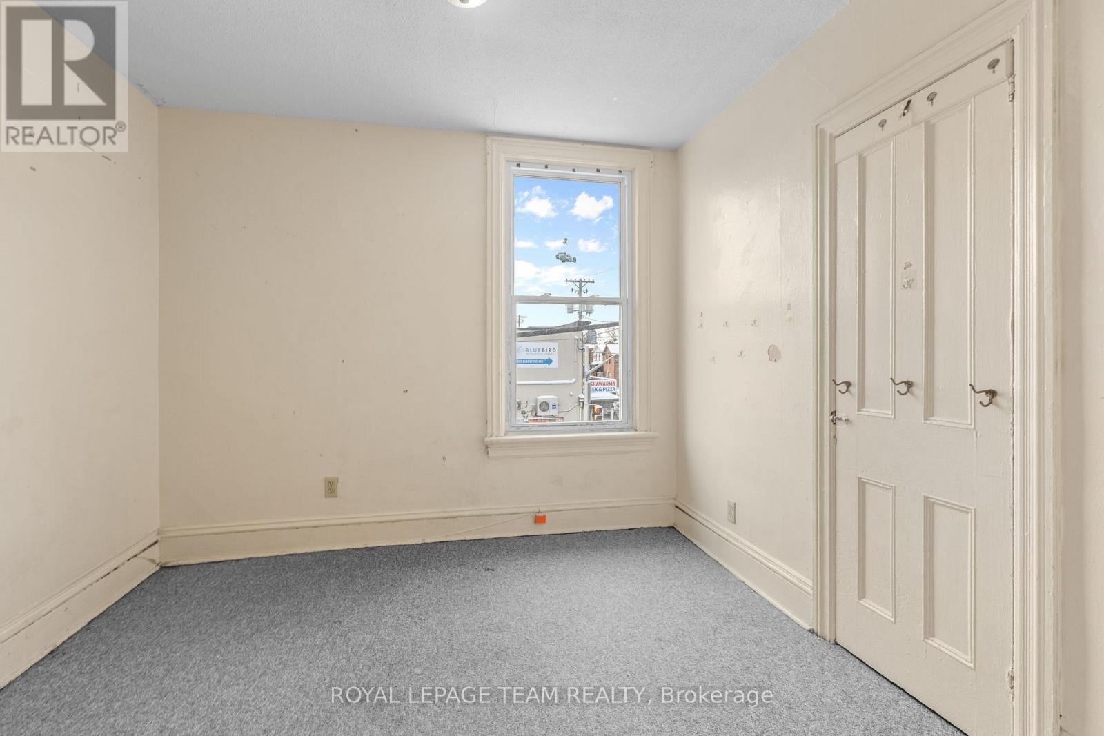 498 Gladstone Avenue Property Photo 16