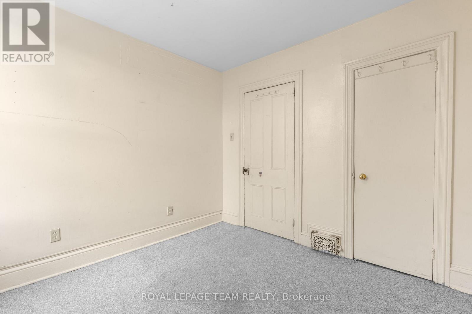 498 Gladstone Avenue Property Photo 26