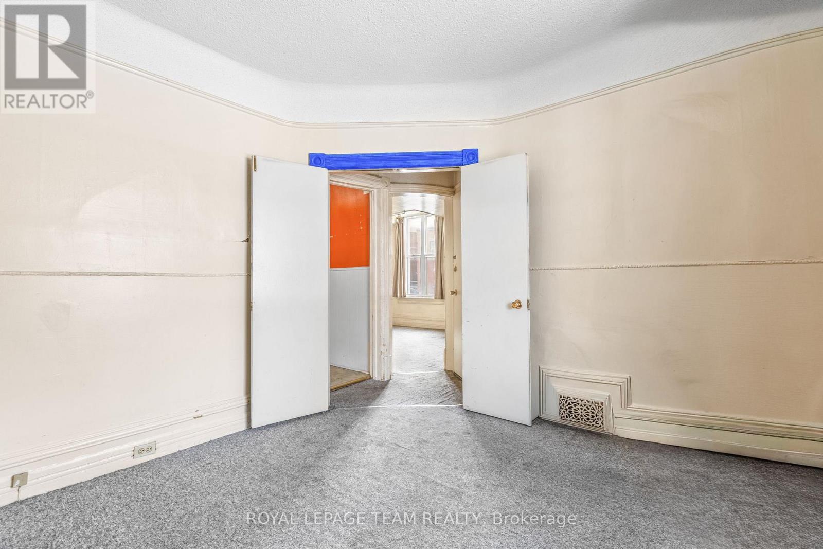 498 Gladstone Avenue Property Photo 7