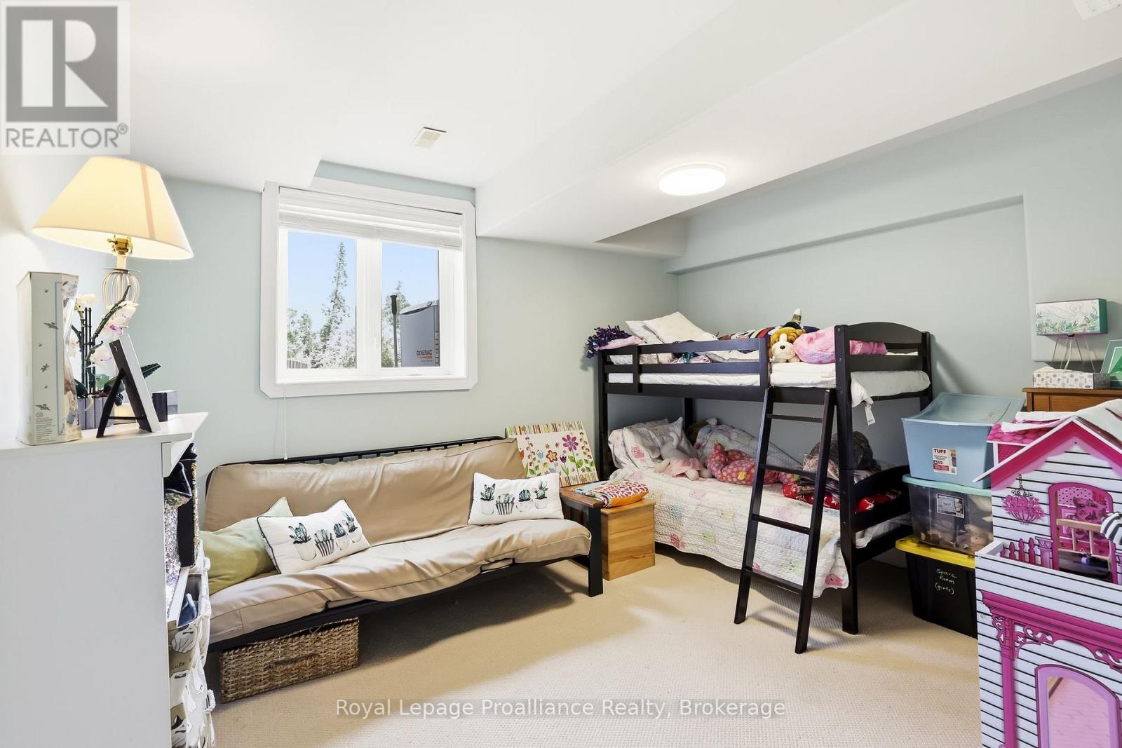 1674 Morris Avenue Property Photo 34