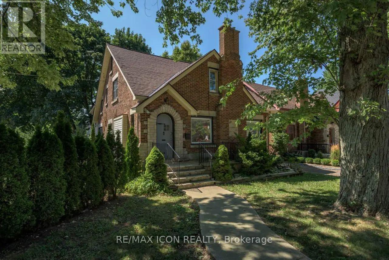 525 GROSVENOR STREET Property Photo 1