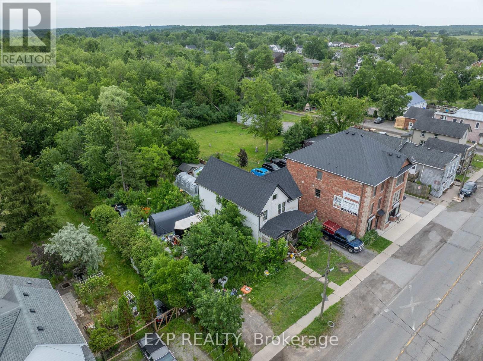 2632 Stevensville Road Property Photo 4