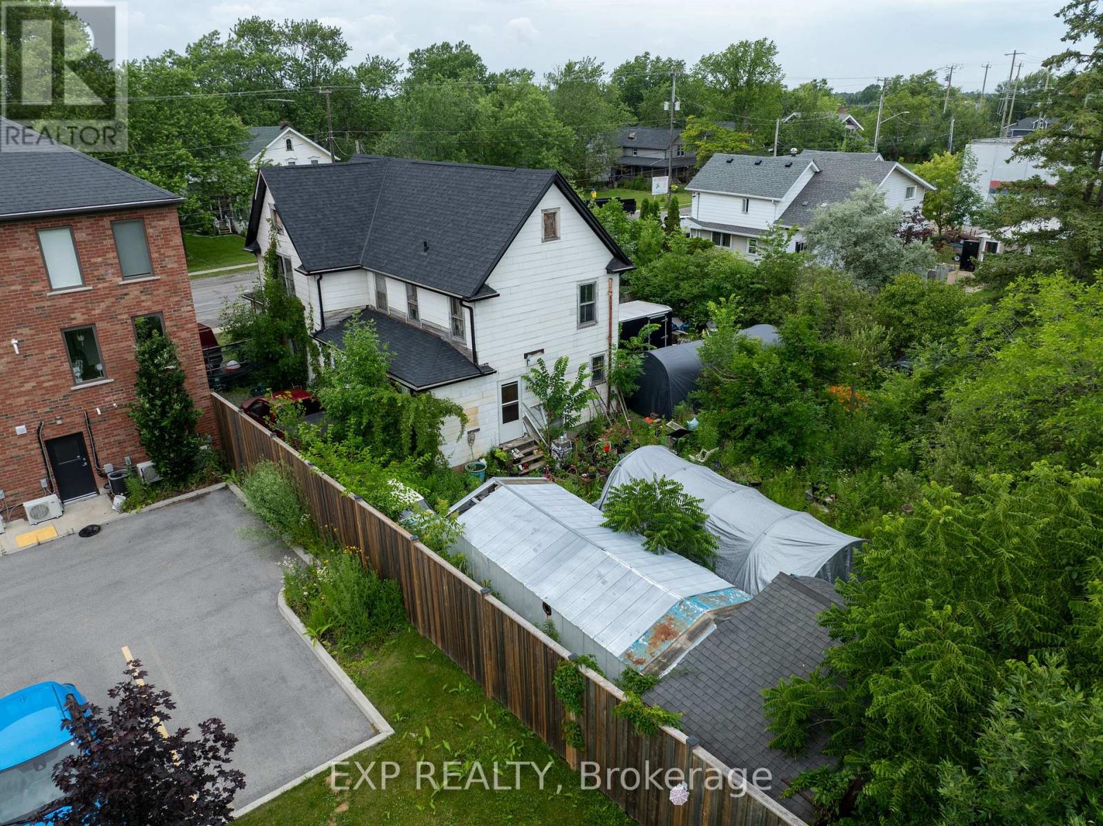 2632 Stevensville Road Property Photo 5