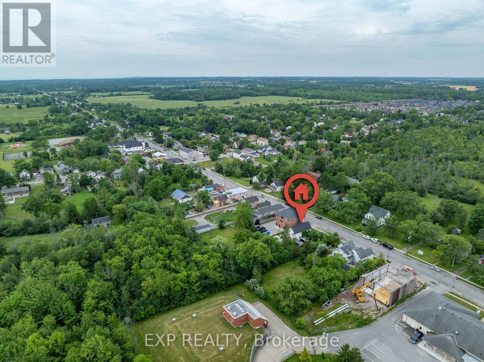 2632 Stevensville Road Property Photo 6