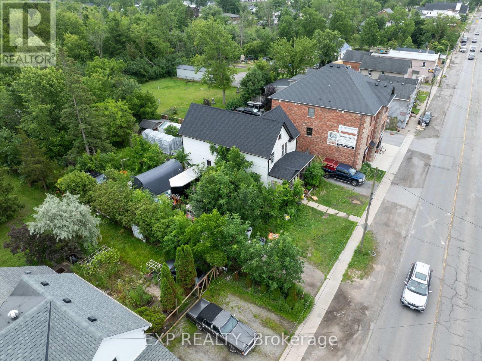 2632 Stevensville Road Property Photo 10