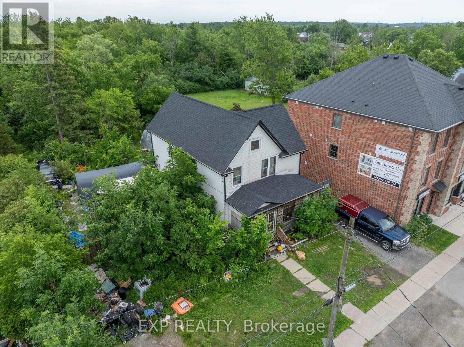 2632 Stevensville Road Property Photo 12