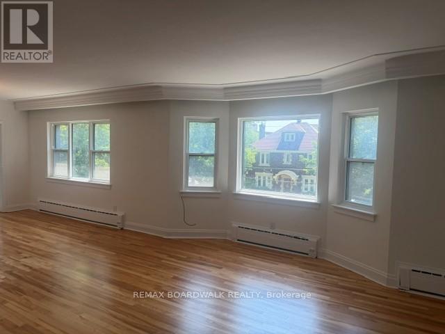 2 - 379 Stewart Street Property Photo 7