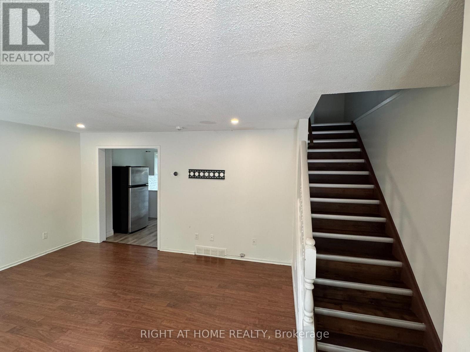 168 Golfdale Crescent Property Photo 4