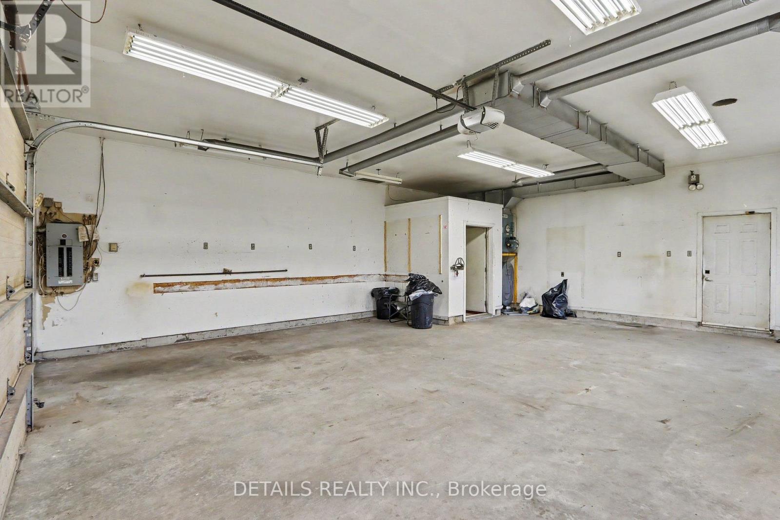 559 Main Street Property Photo 28