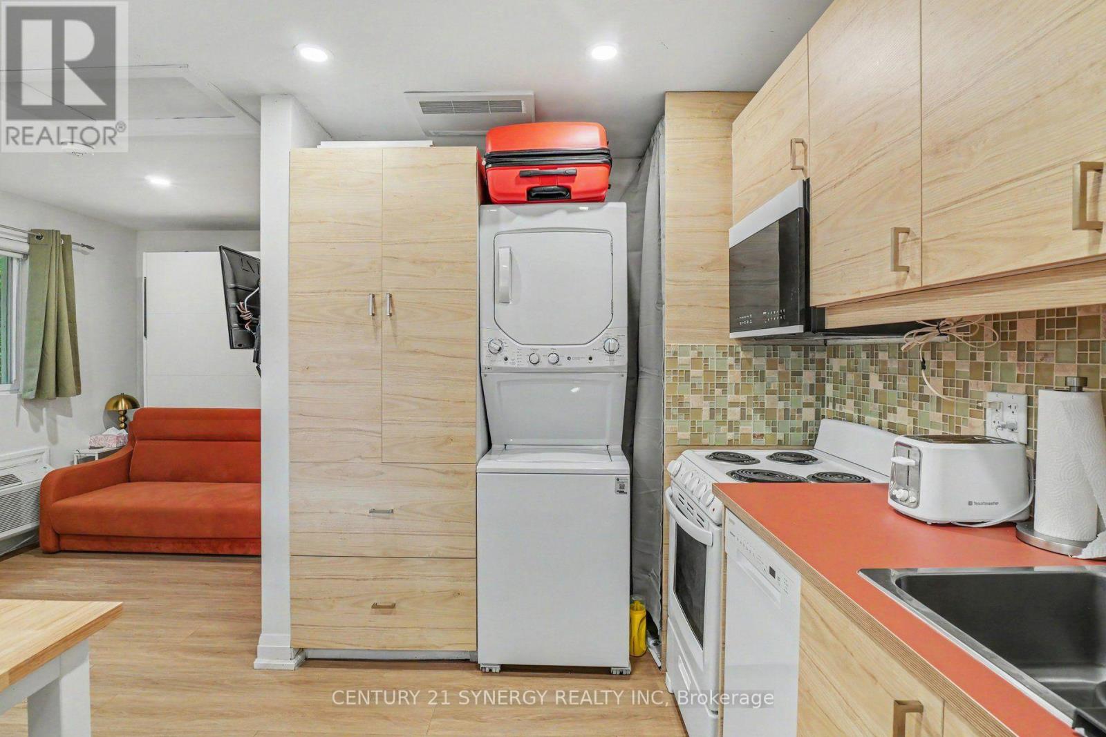 95 Templeton Street Property Photo 6