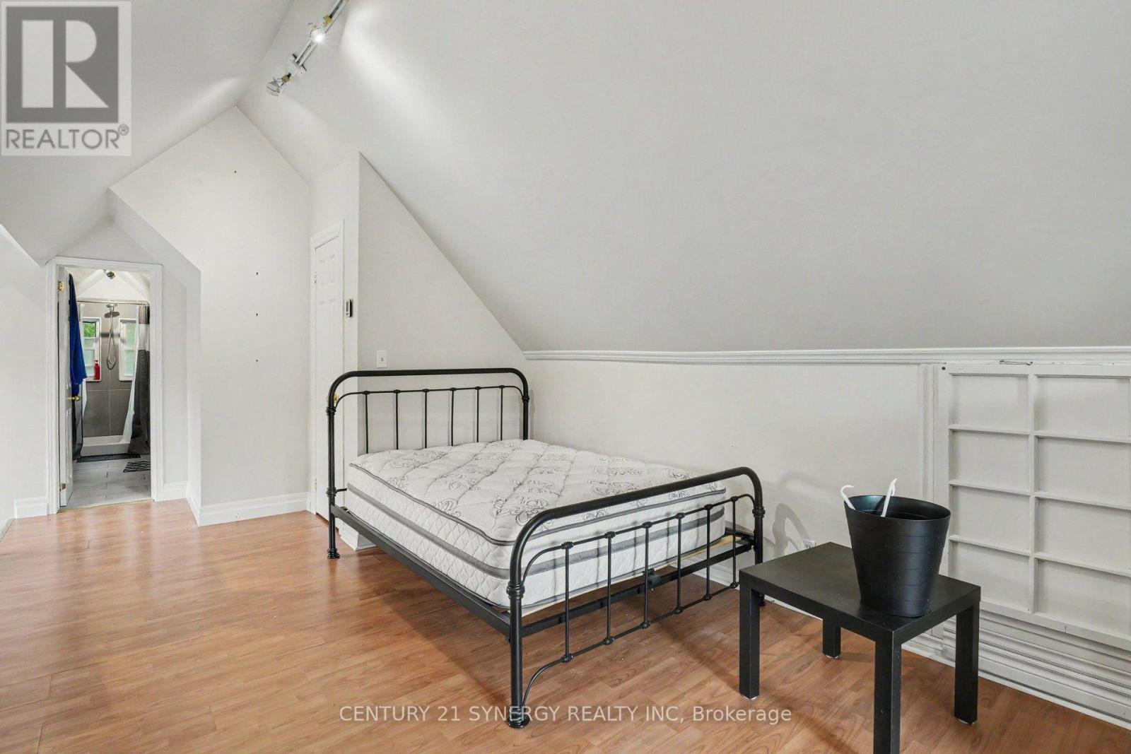 95 Templeton Street Property Photo 10