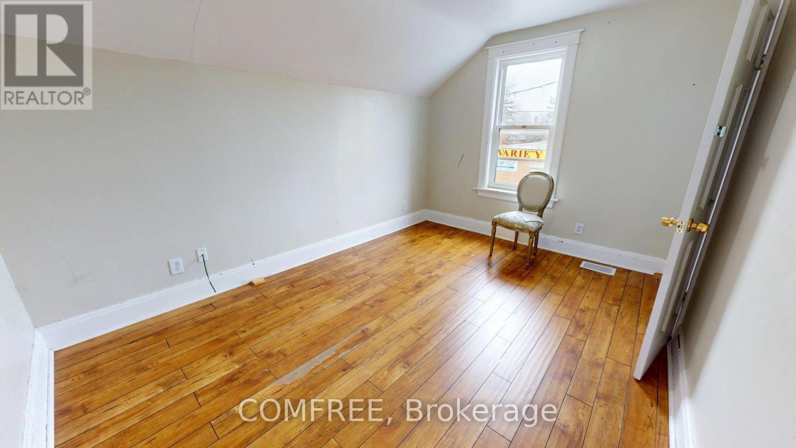 1405 King Street E Property Photo 15