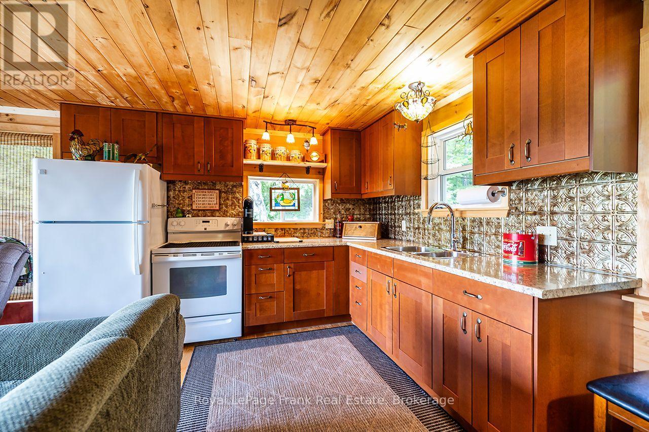 1014 Riding Trail Property Photo 8