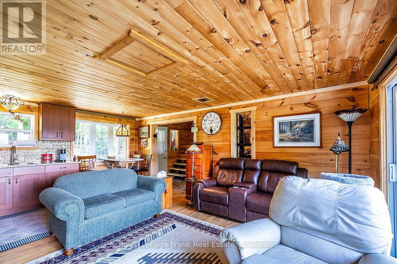 1014 Riding Trail Property Photo 10