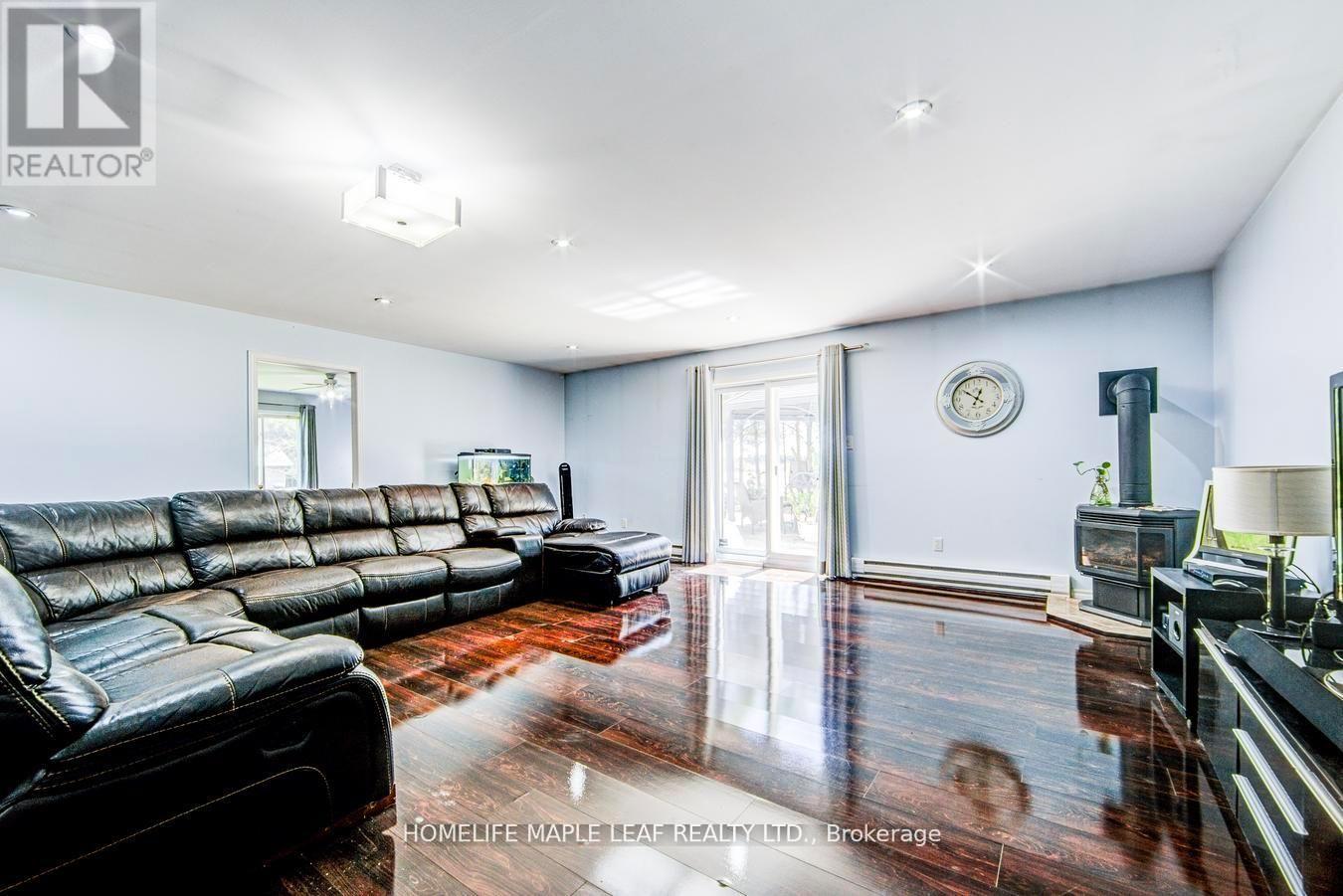 514249 2nd Line Property Photo 19