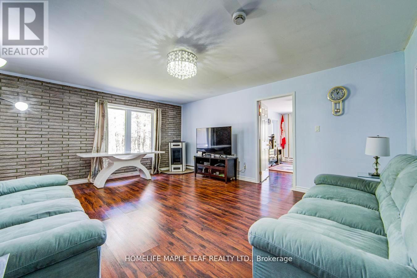514249 2nd Line Property Photo 25