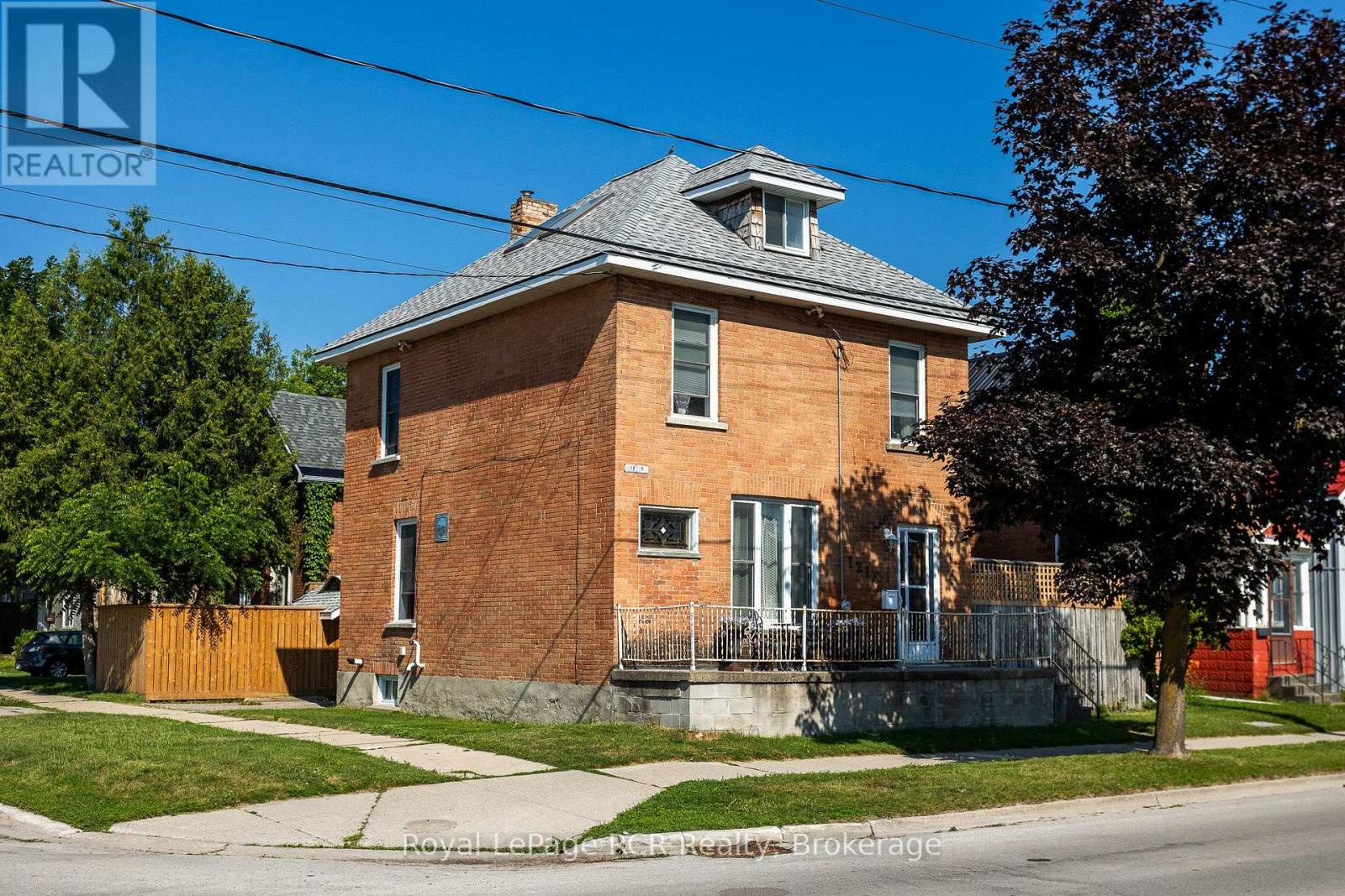 1218 1ST AVENUE W Property Photo 1