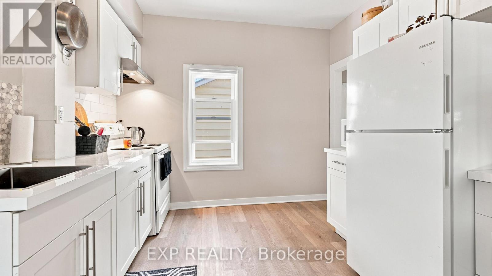20 Henry Street Property Photo 6