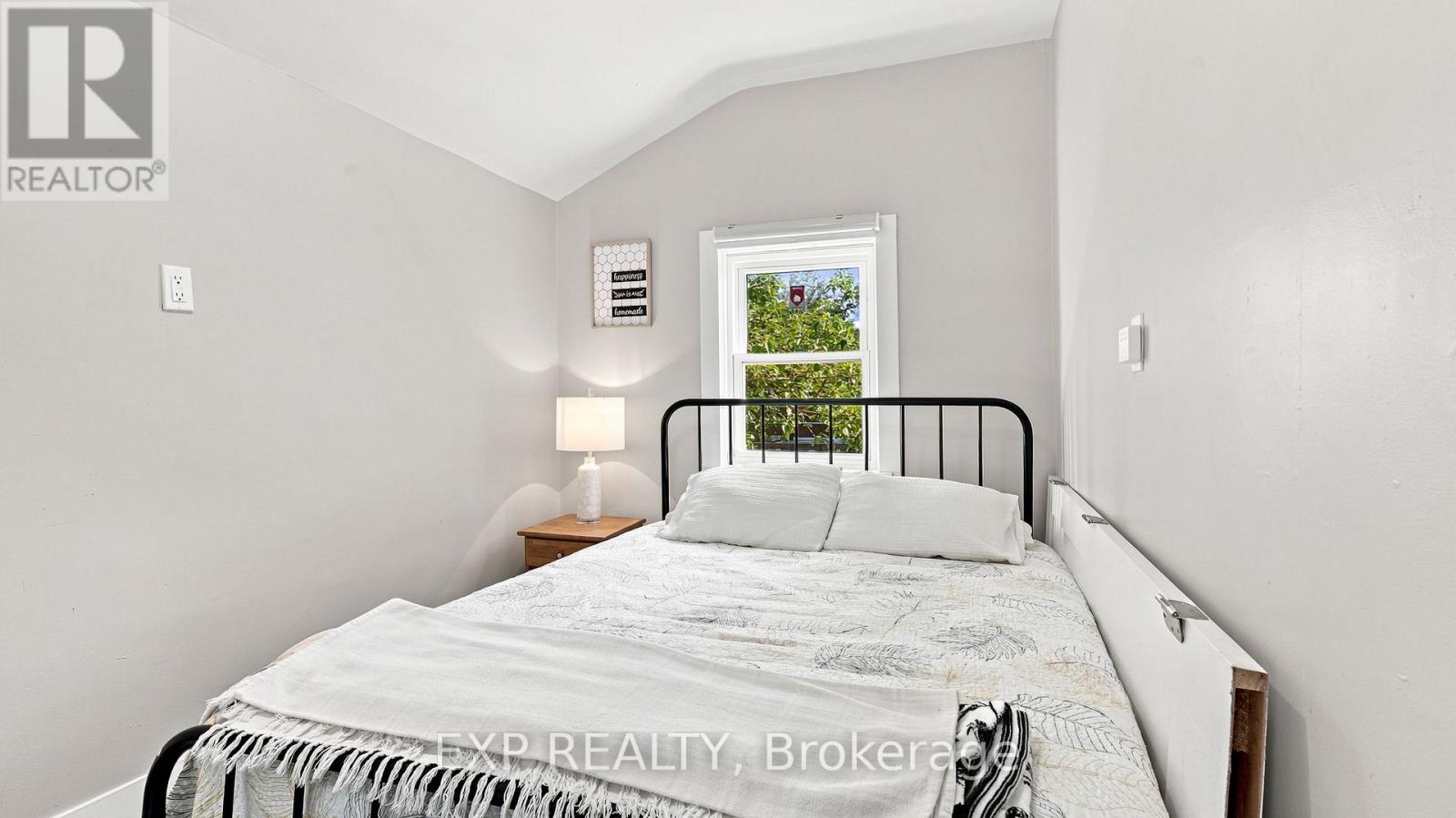 20 Henry Street Property Photo 10