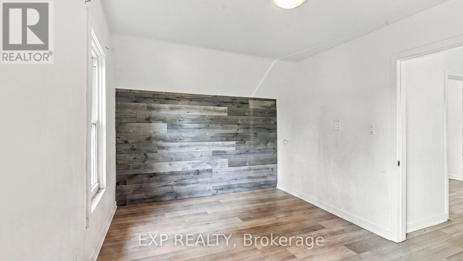 20 Henry Street Property Photo 29