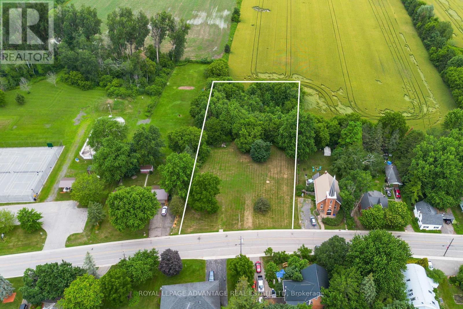 10561 Main Street Property Photo 1