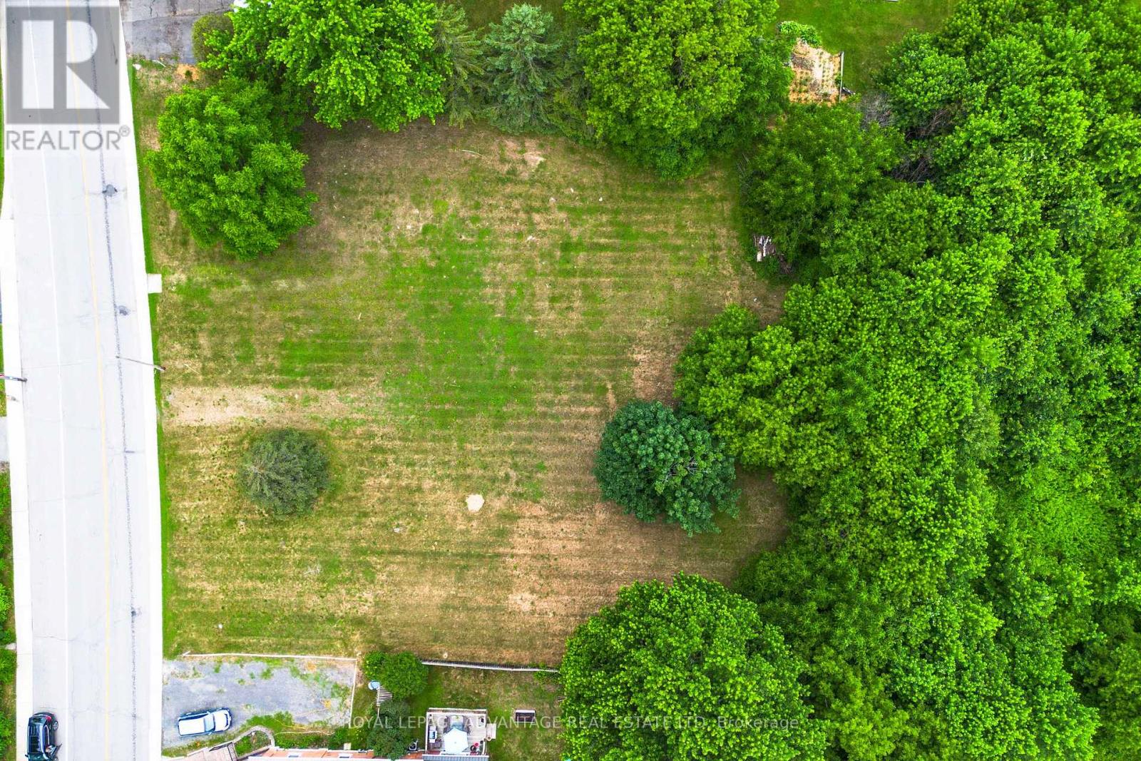 10561 Main Street Property Photo 4