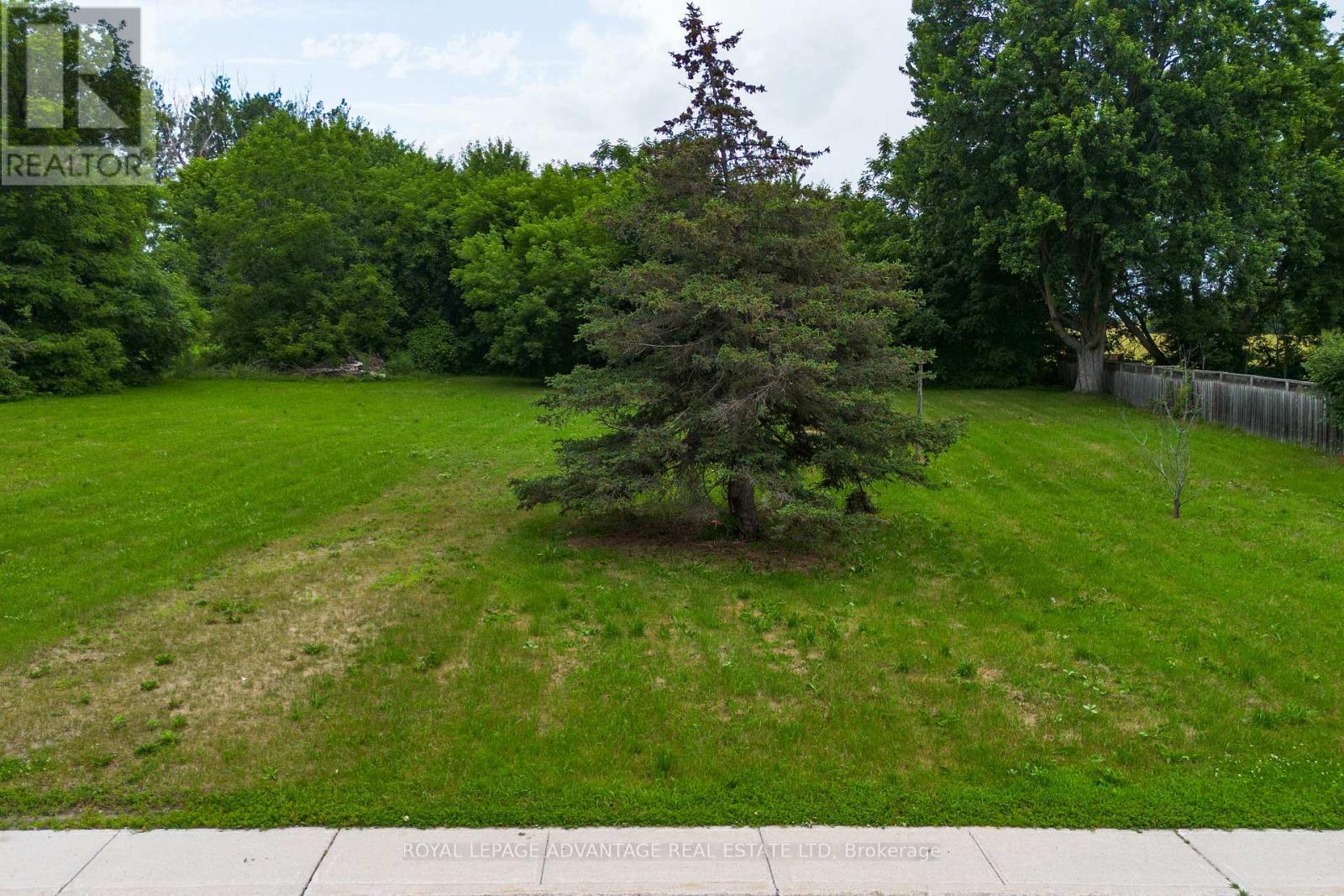 10561 Main Street Property Photo 12