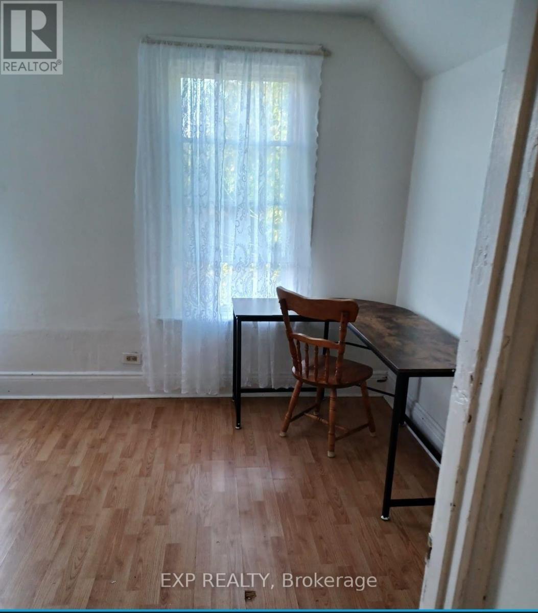 12 Mayflower Avenue Property Photo 9
