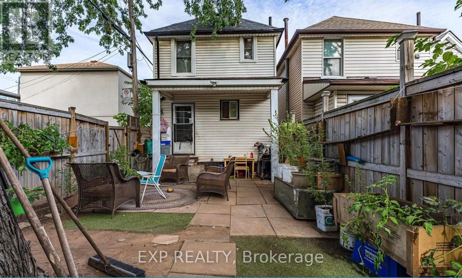12 Mayflower Avenue Property Photo 11