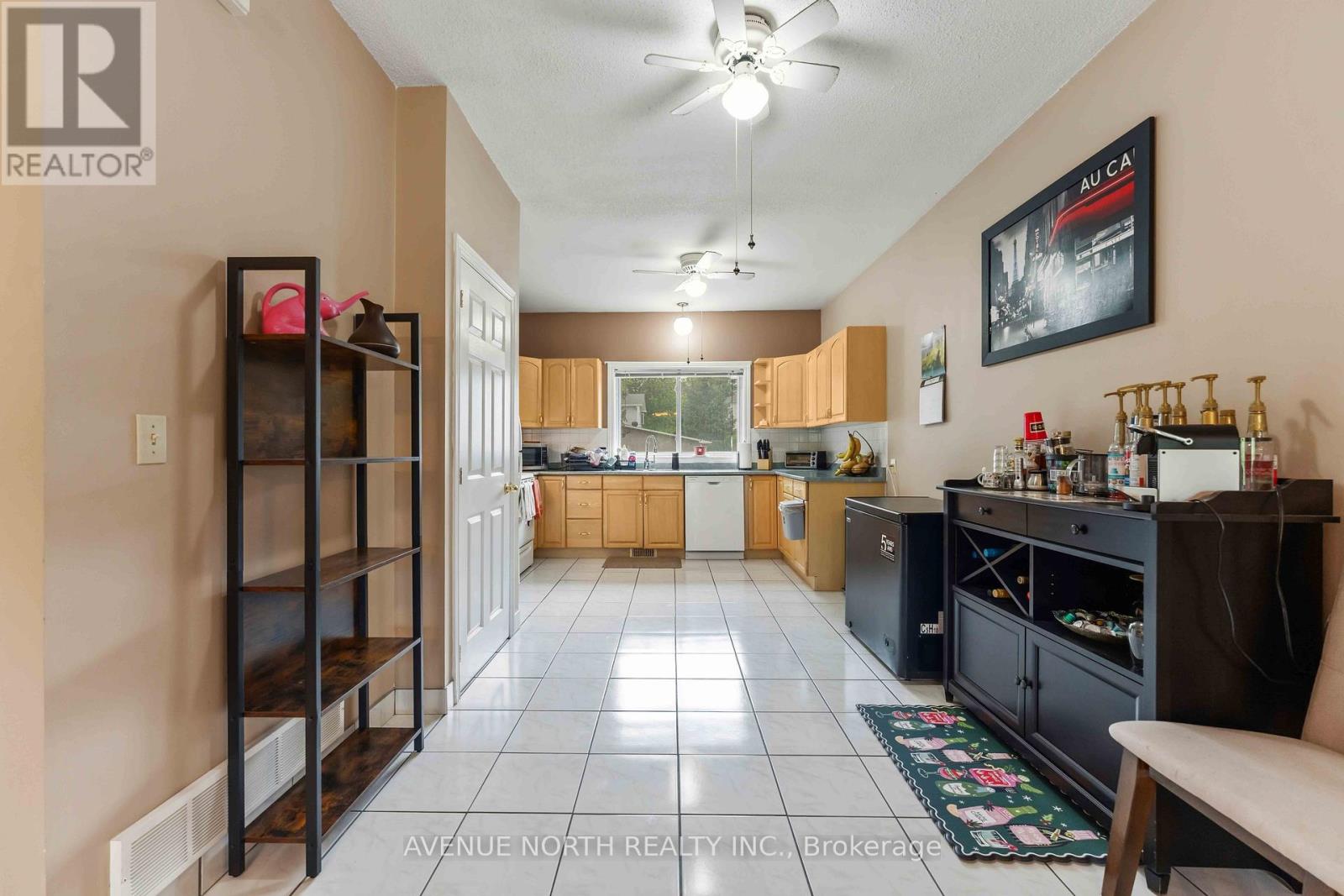 6803 Barsona Place Property Photo 9