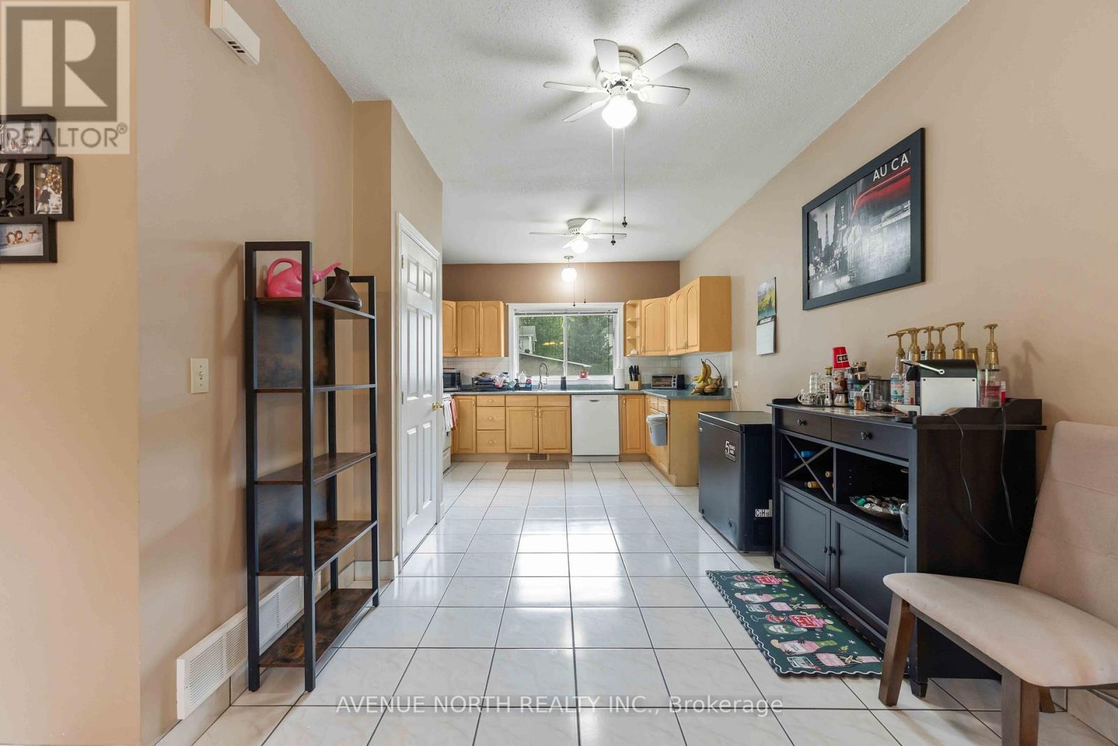 6803 Barsona Place Property Photo 11