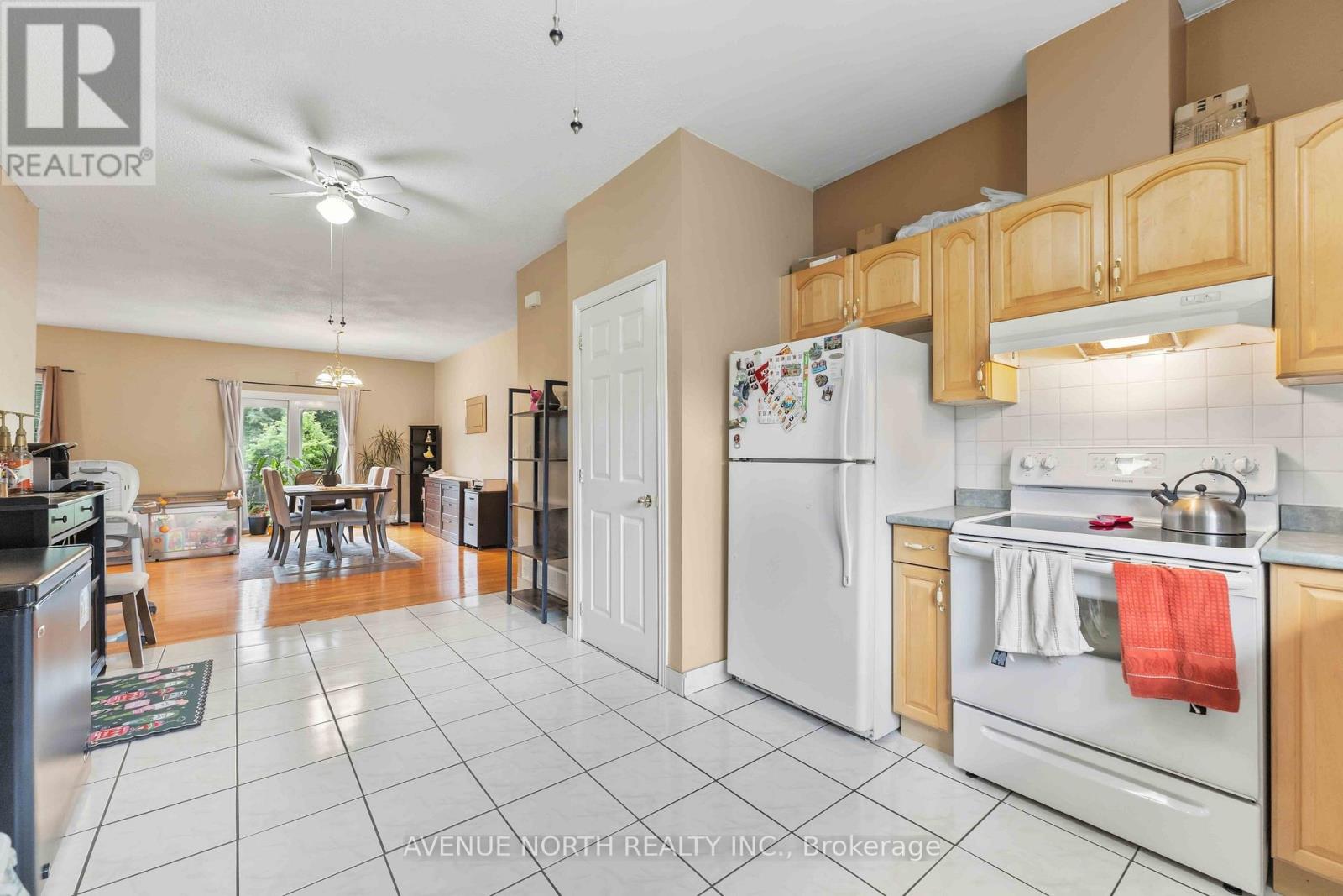6803 Barsona Place Property Photo 17