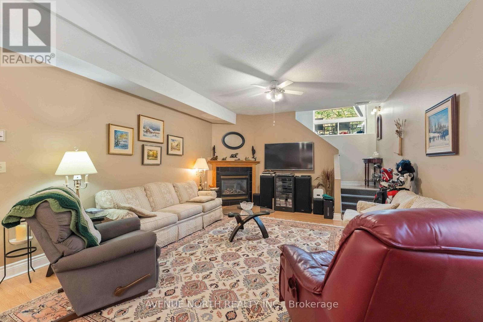 6803 Barsona Place Property Photo 23