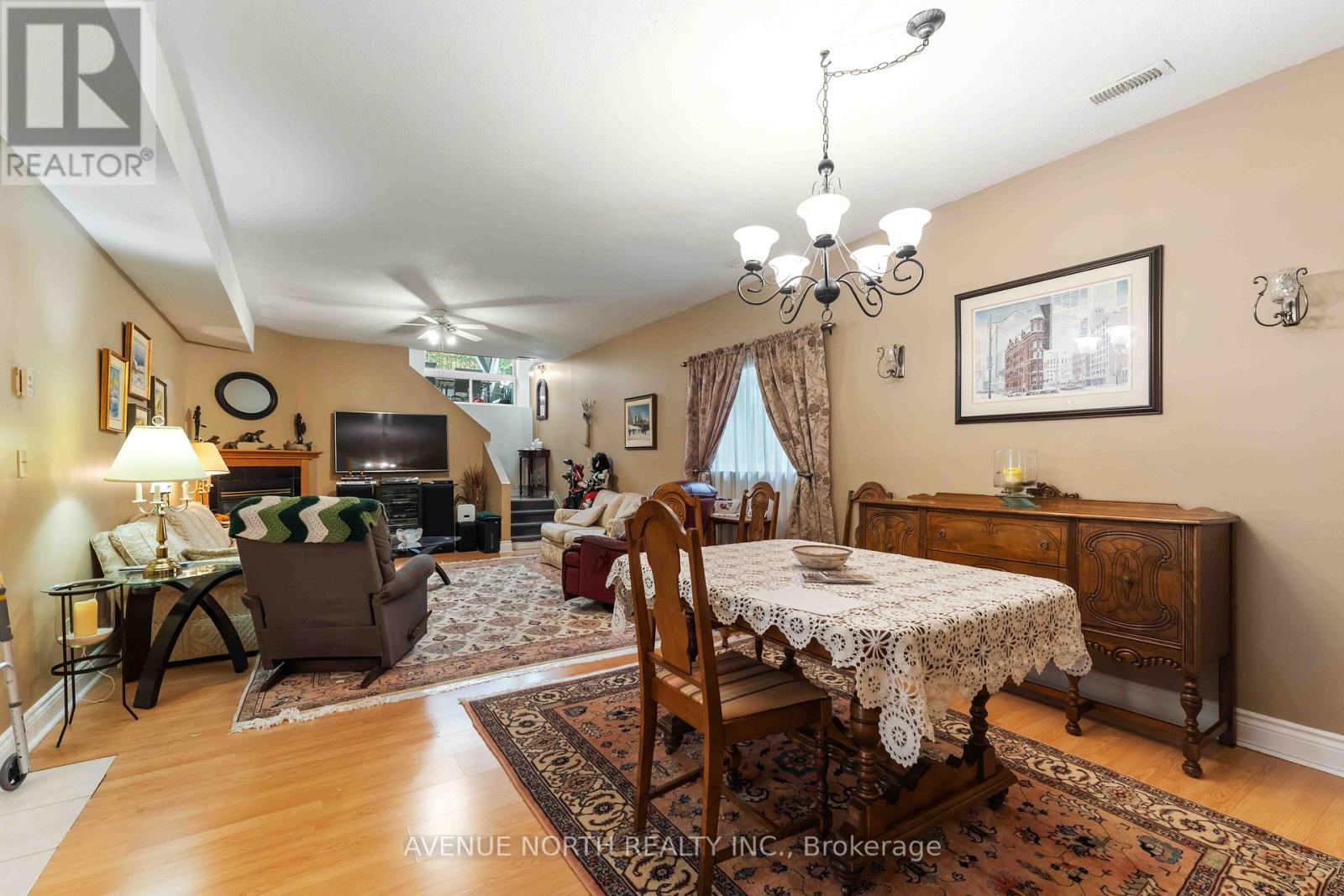 6803 Barsona Place Property Photo 25