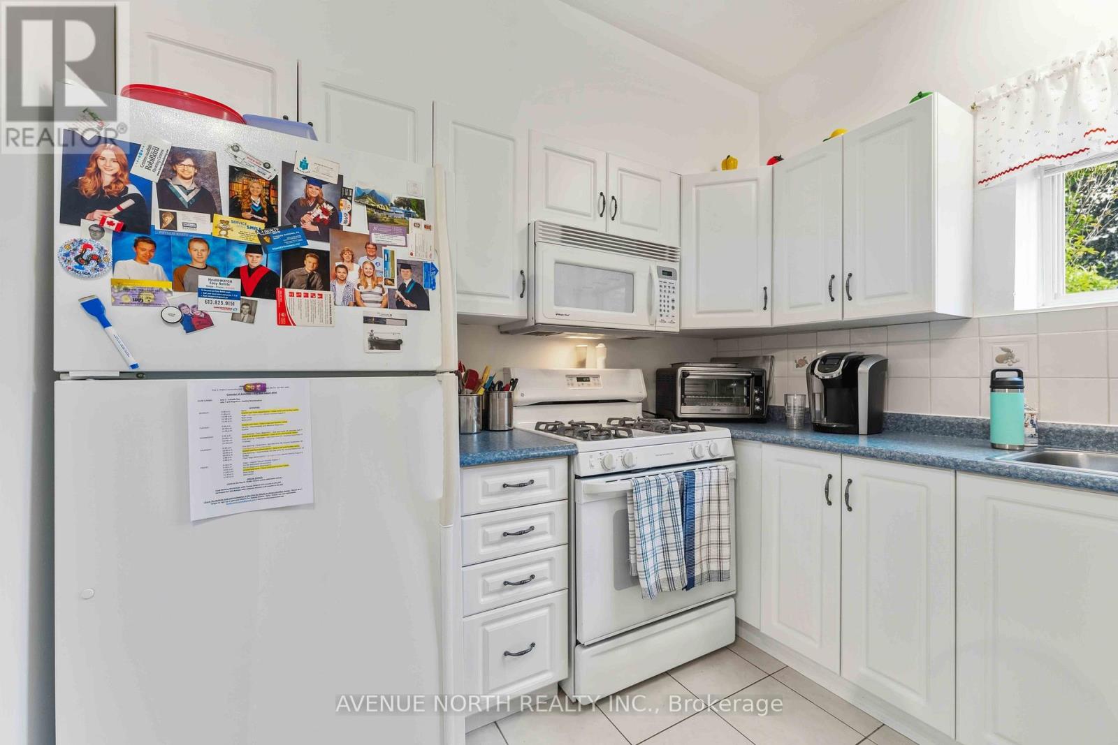 6803 Barsona Place Property Photo 31