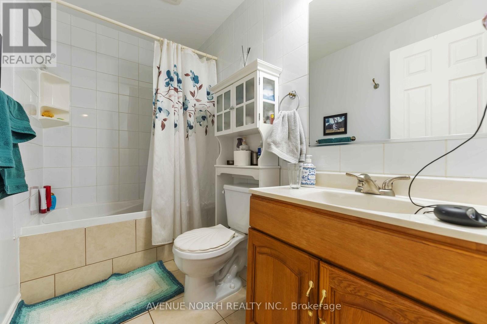 6803 Barsona Place Property Photo 33