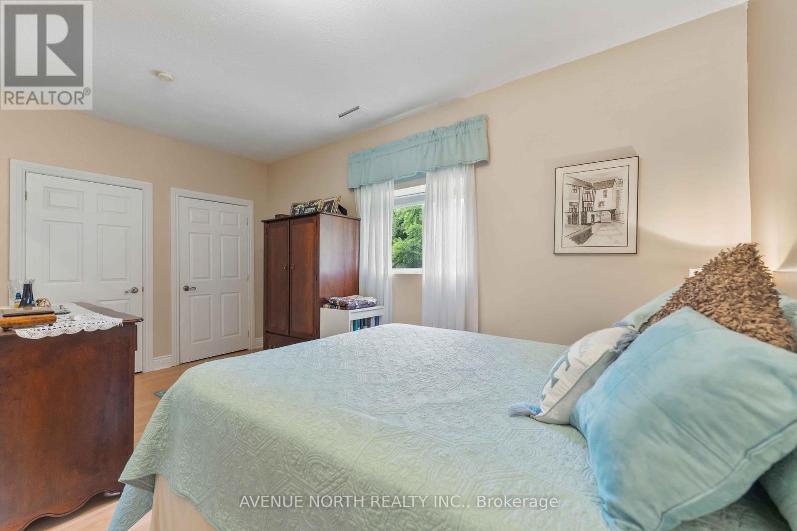 6803 Barsona Place Property Photo 34
