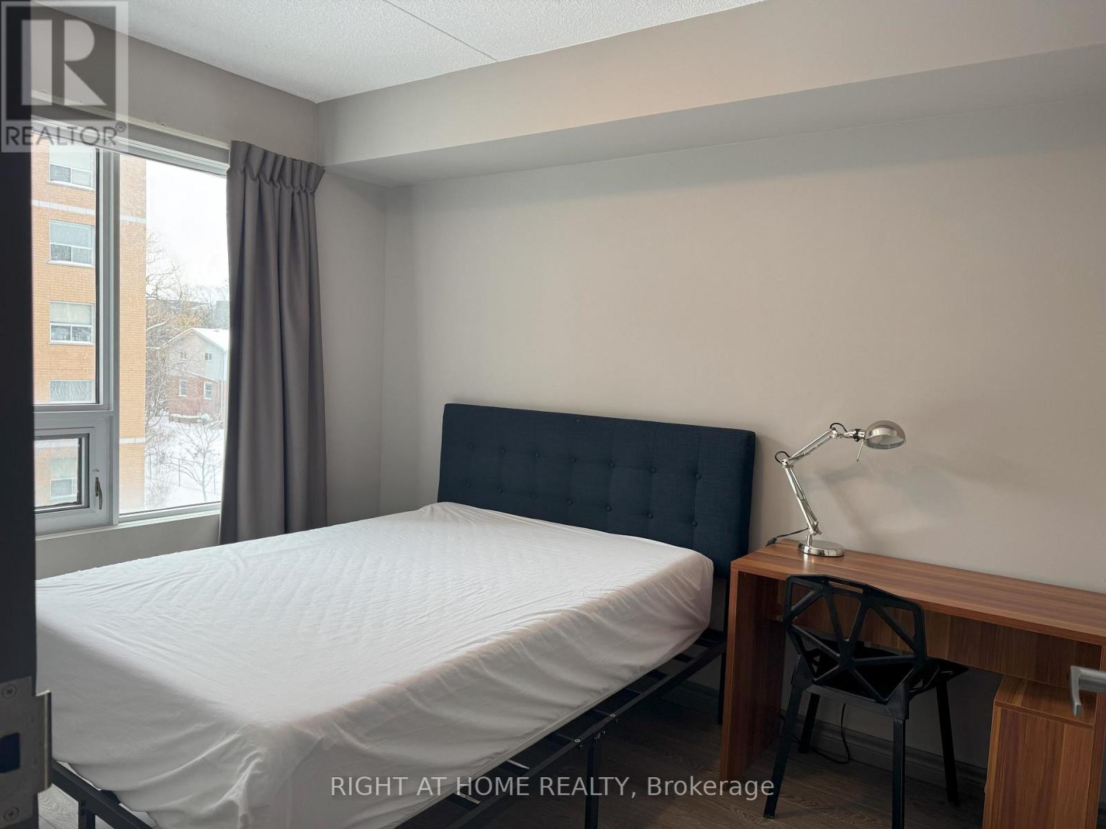 501 - 321 Spruce Street Property Photo 5