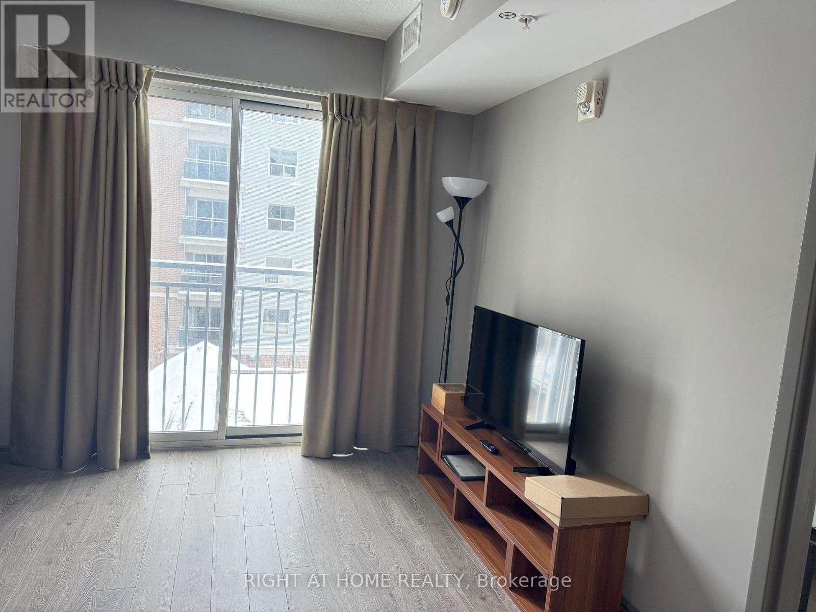 501 - 321 Spruce Street Property Photo 11