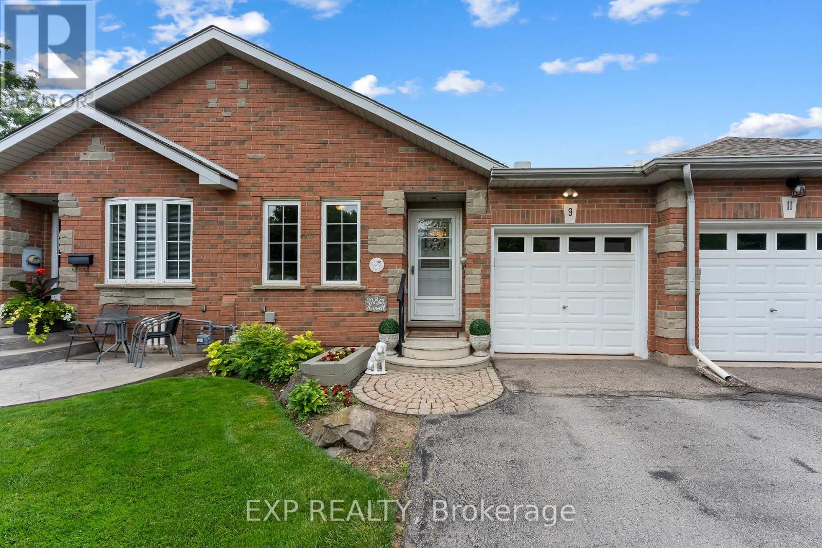 9 Kinsman Court S Property Photo 1